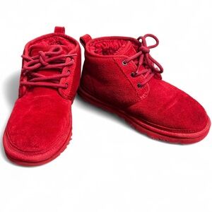 UGG Women’s Red Suede Sukka Boots Lace Up Cozy Size 6 Exellent Condicion